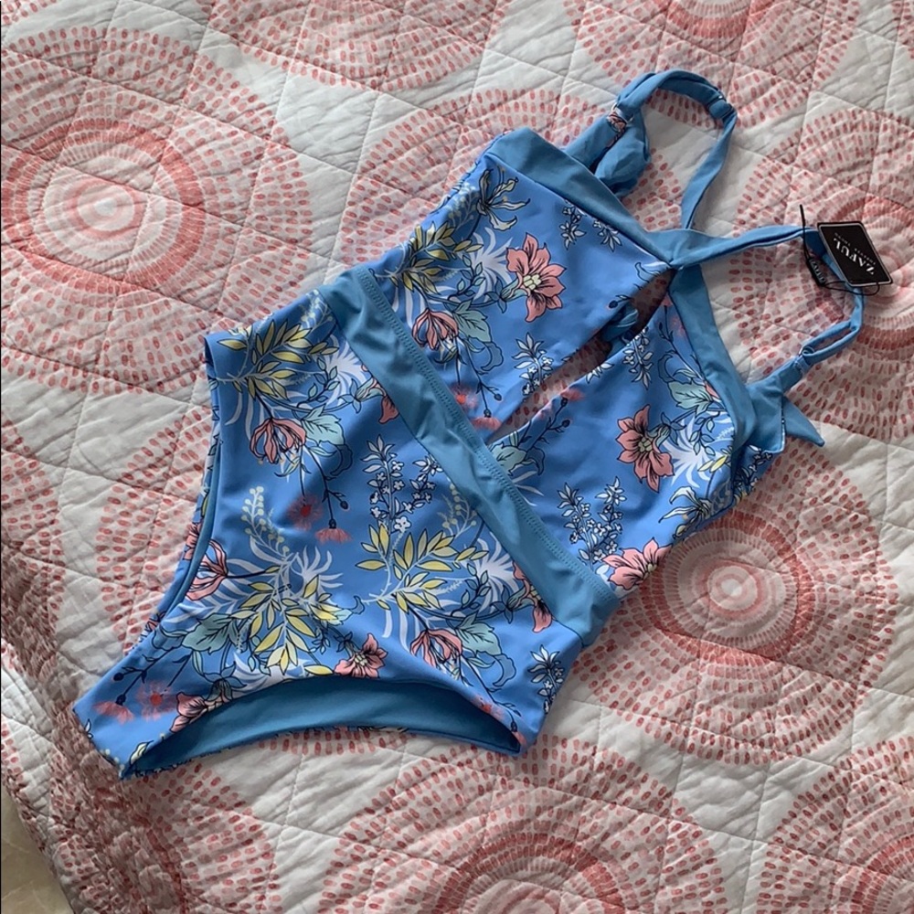 Médium one piece swimsuit